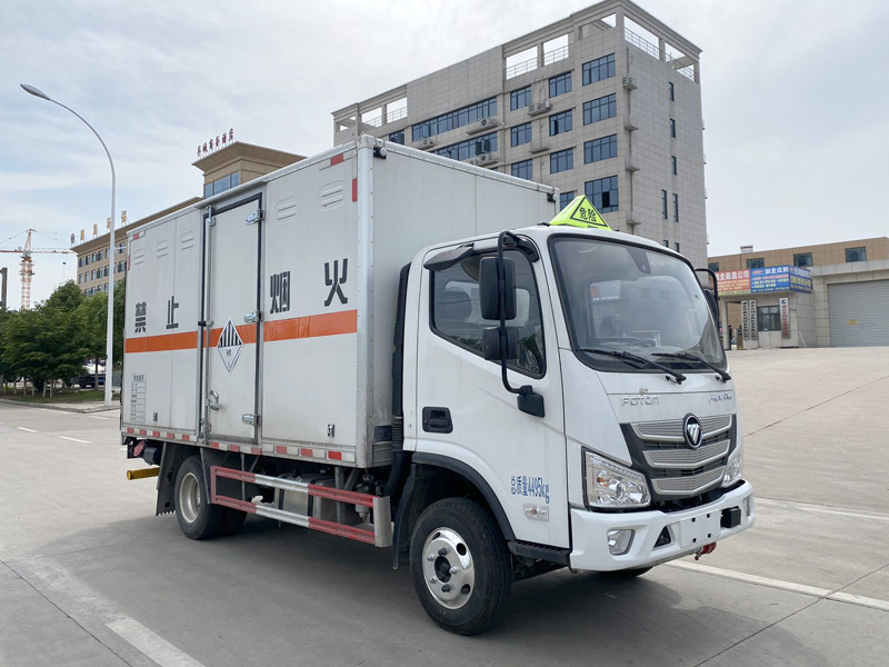 雜項危險物品廂式運輸車，運輸車，運輸車廠家，楚勝集團